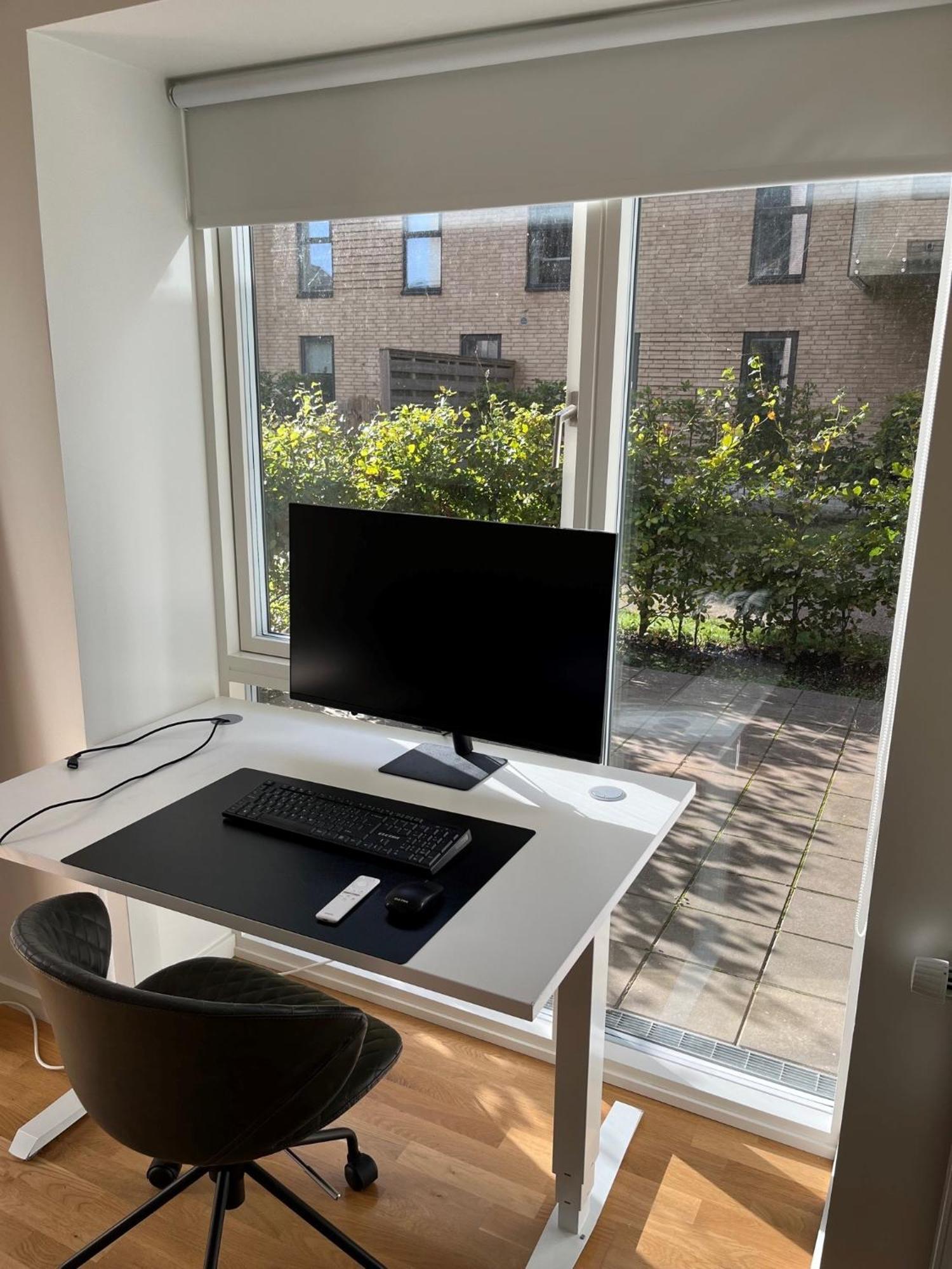 Charming Aalborg Apartment With Parking Luaran gambar